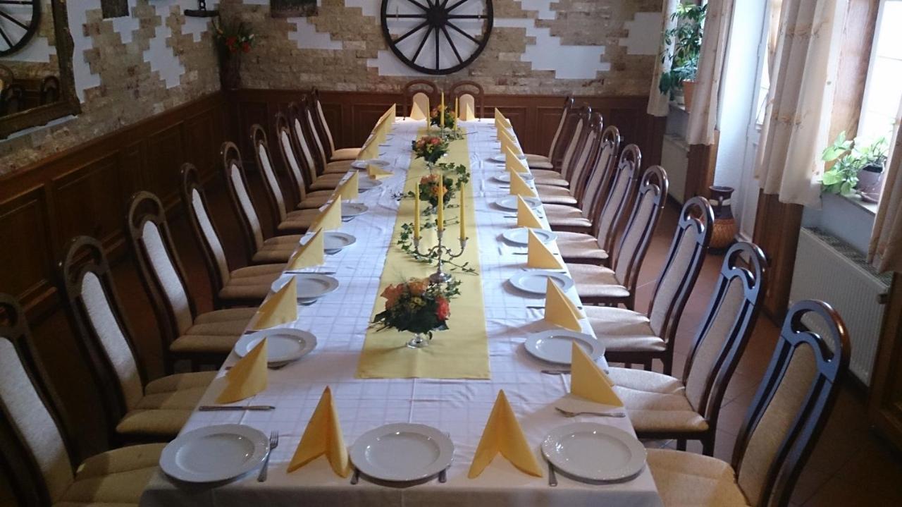 Hotel Stadt Luegde Екстериор снимка